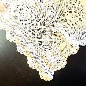❤️ Elegant Beige Lace Tablecloth